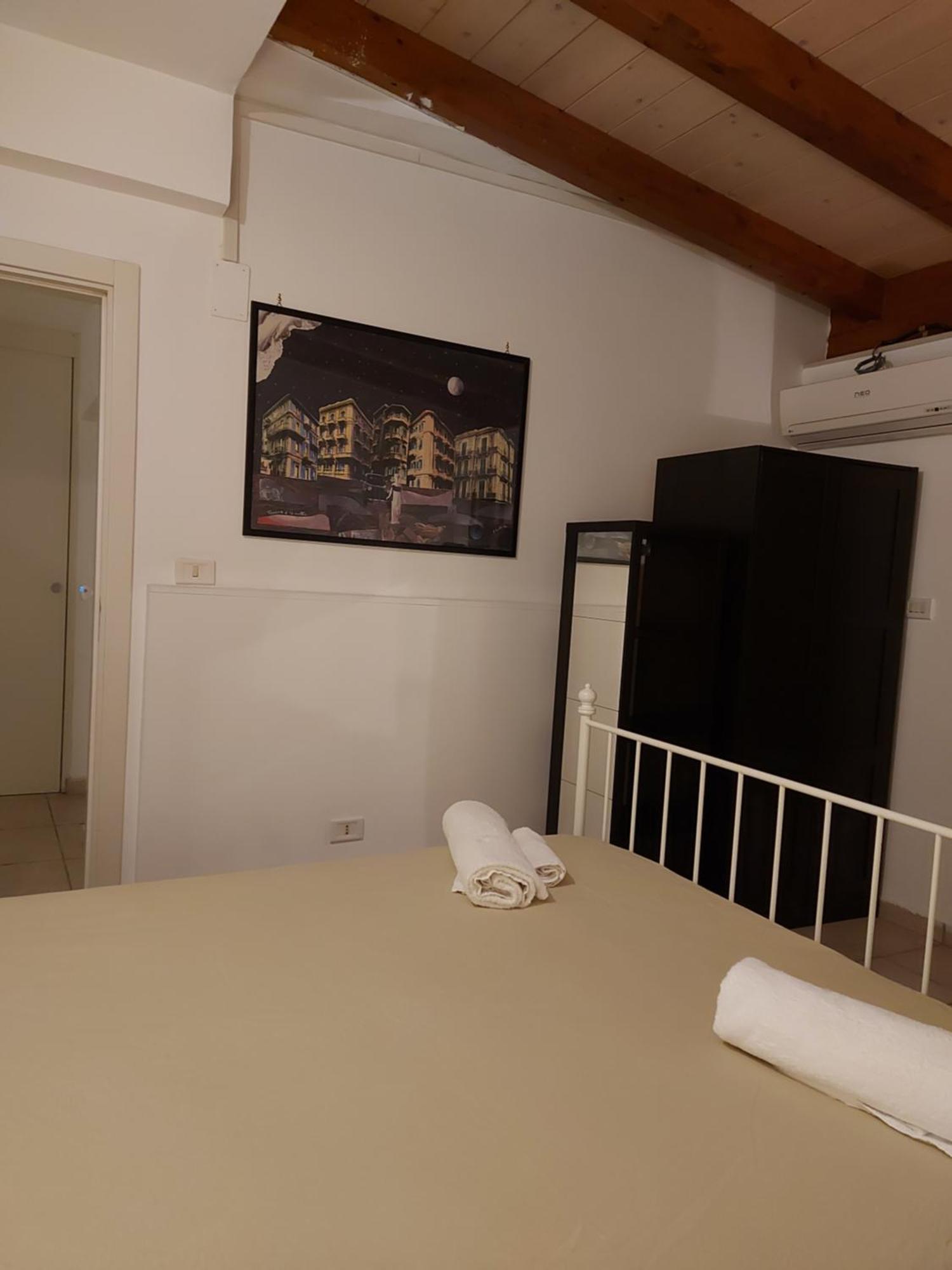 Benedetto Cairoli Guest House Bari Esterno foto